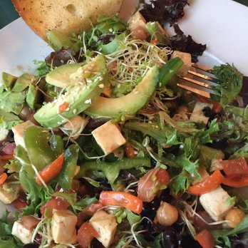 Eel River Brewing - Garden Gulch Salad with marinated tofu and ginger soy dressing. Delicious and filling! - Pubs Near Me - Fortuna, California