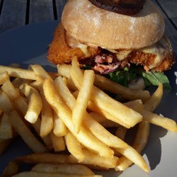 The Botanist - Halloumi burger