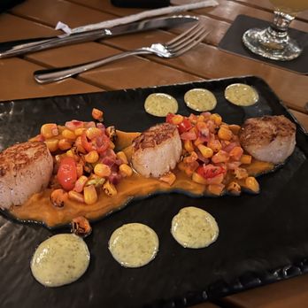 Edgewater 122 - Scallops - Salad Near Me - Southport, North Carolina Edgewater 122 - Scallops - Salad Near Me - Southport, North Carolina