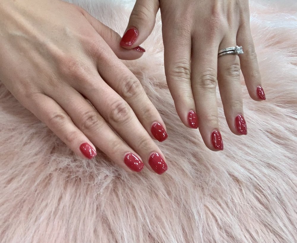 Grand Nails Salon
