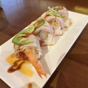 EAT'S SUSHI - CALIENTE - Sushi Bars Near Me - Costa Mesa, California