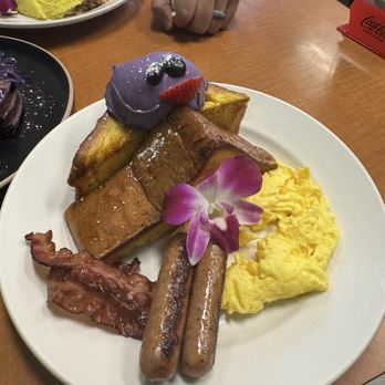 Guieb Cafe - New American Near Me - Honolulu, Hawaii Guieb Cafe - New American Near Me - Honolulu, Hawaii
