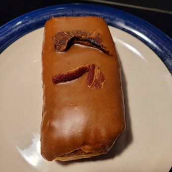 Voodoo Doughnut - Actually received version.
Seriously? - Bakeries Near Me - Orlando, Florida Voodoo Doughnut - Actually received version.
Seriously? - Bakeries Near Me - Orlando, Florida