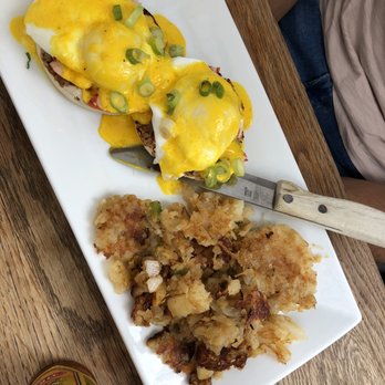 Gramercy Kitchen - MAINE LOBSTER BENEDICT - New American Near Me - New York, New York