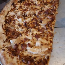 L'IL Roadie Grill - BBQ chicken pizza- so good.