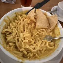 Pad Northern Thai Curry with Noodle & Chicken   Lunch