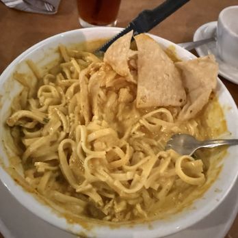 Bangkok Alley - Pad Northern Thai Curry with Noodle & Chicken   Lunch - Thai Near Me - Collierville, Tennessee