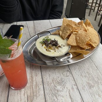 Round Corner Cantina - Queso Fundido, NA strawberry nojito - Mexican Near Me - Pittsburgh, Pennsylvania