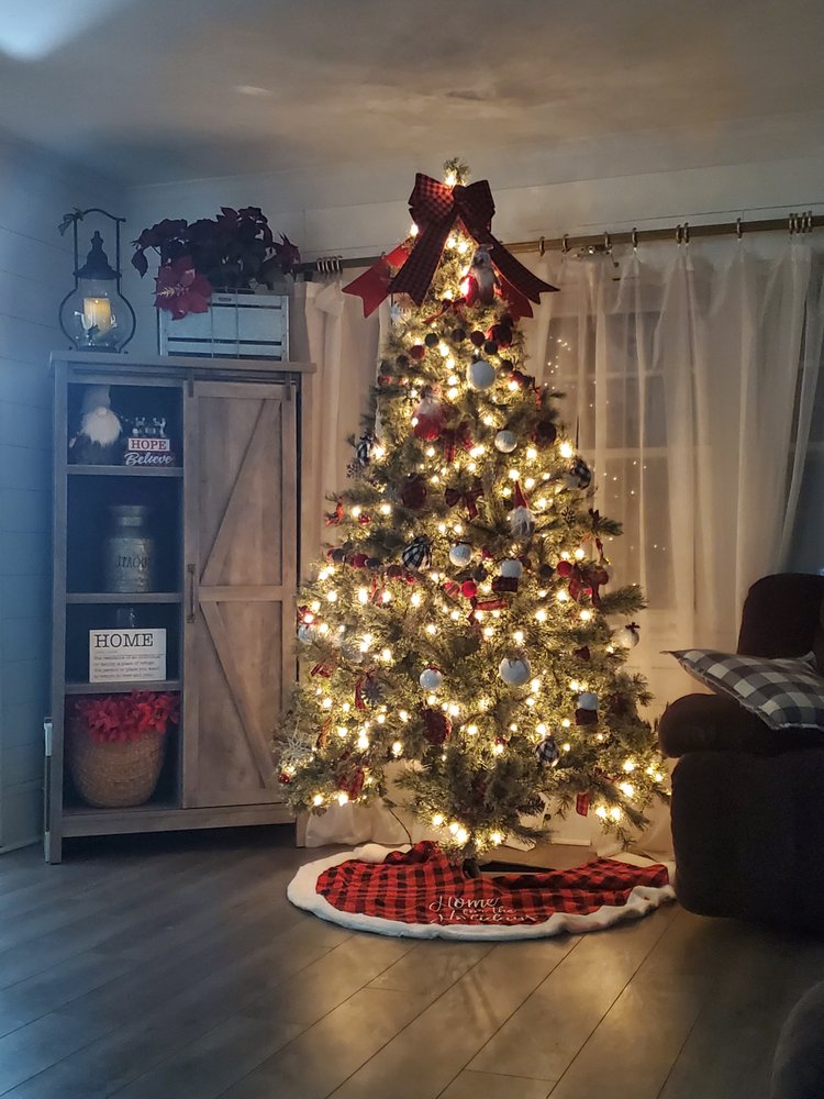 PAM SNYDER TEU REAL ESTTE CORPORATION 12 Photos 23 N Derr Dr