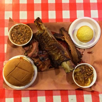 Black's Barbecue Lockhart - BBQ feast - Barbeque Near Me - Lockhart, Texas Black's Barbecue Lockhart - BBQ feast - Barbeque Near Me - Lockhart, Texas