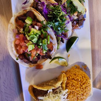 Taco Maya - Mexican Near Me - Arlington Heights, Illinois
