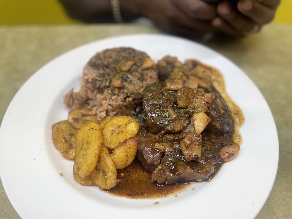 RHYTHM BAR AND GRILL CLOSED Updated June 2024 51 Photos & 54