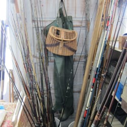 RJ's Treasure Barn - Fishing gear.