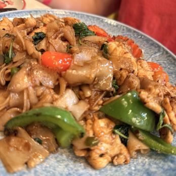 Mae Sai Thai Food - Drunken Noodles - Thai Near Me - Temecula, California Mae Sai Thai Food - Drunken Noodles - Thai Near Me - Temecula, California