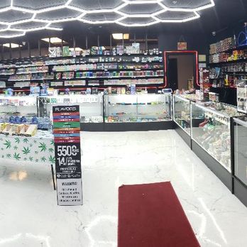 Gold Smokes - Panorama of the shop - Tobacco Shops Near Me - Morton Grove, Illinois