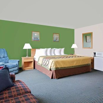 Super 8 by Wyndham Marshall - Guest room - Hotels Near Me - Marshall, Missouri Super 8 by Wyndham Marshall - Guest room - Hotels Near Me - Marshall, Missouri