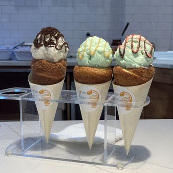 Kurly Kürtősh Café - Desserts Near Me - Nutley, New Jersey