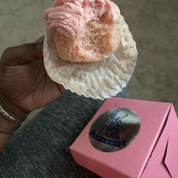 Lil' Dutch Bakery - Strawberry Cupcake - Bakeries Near Me - Augusta, Georgia Lil' Dutch Bakery - Strawberry Cupcake - Bakeries Near Me - Augusta, Georgia
