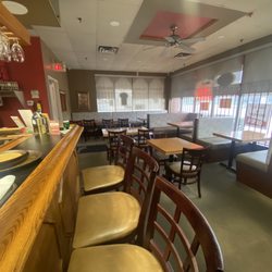 Shish Mahal Indian Cuisine - The Inside