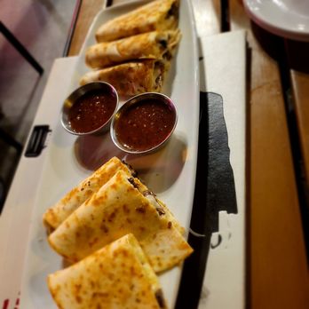 Finney's Crafthouse - Burbank - Quesadilla - New American Near Me - Burbank, California