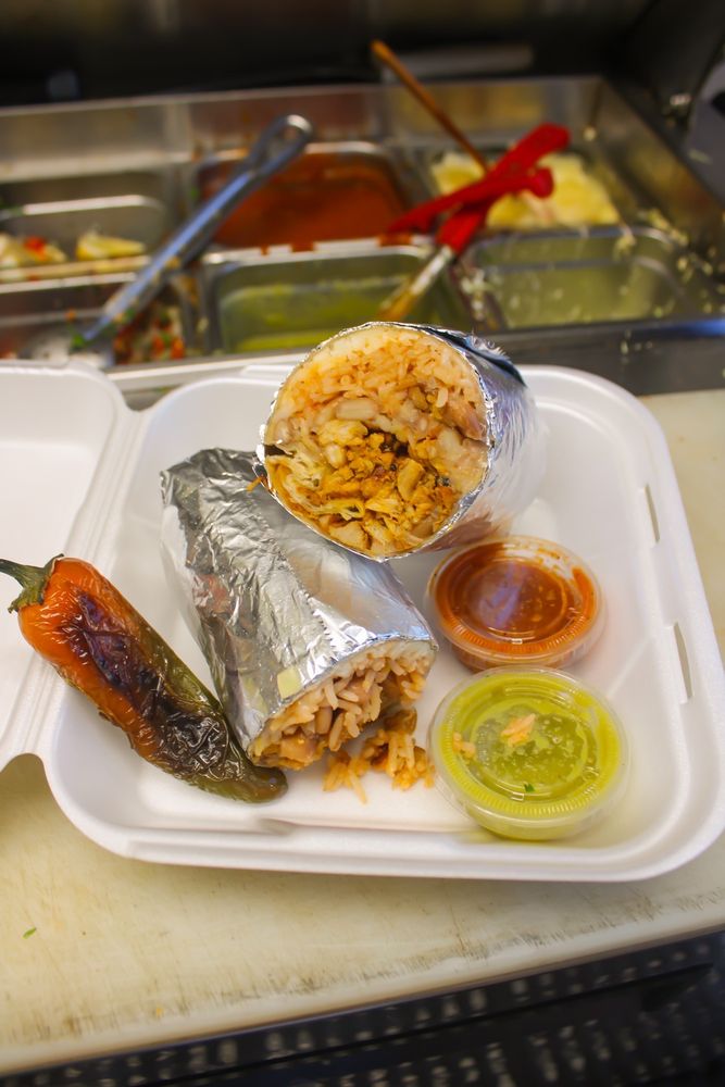 El Aguacate Taqueria y Birrieria
