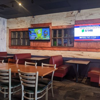El Chile Poblano - Interior is large with plenty of room for a party. - Mexican Near Me - Alexandria, Indiana El Chile Poblano - Interior is large with plenty of room for a party. - Mexican Near Me - Alexandria, Indiana