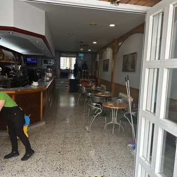 Restaurante Lanzos - Bar Area - Beer Bar Near Me - Vilalba, LU