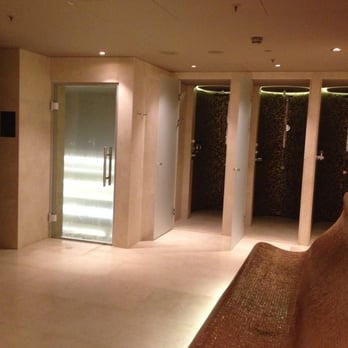 Park Hyatt Vienna - shower sauna area - Hotels Near Me - Vienna, 9
