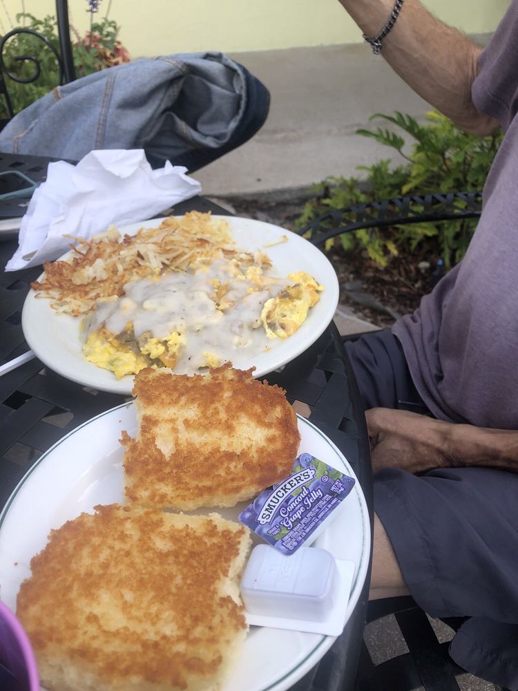 Glenda jean's Country Kitchen Logo