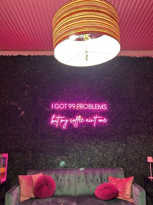 C'est La Vie Cafe by null