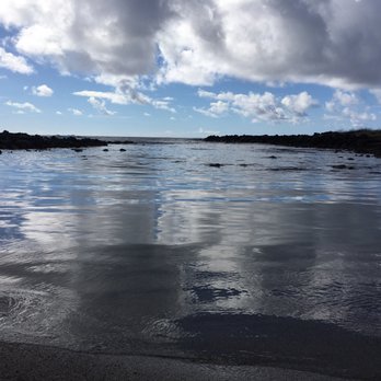 Alan Davis - Water is so calm - Beaches Near Me - Waimanalo, Hawaii Alan Davis - Water is so calm - Beaches Near Me - Waimanalo, Hawaii