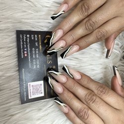 Q Nails