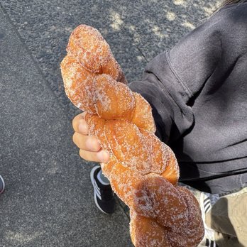 Dundee's Donuts - Cinnamon twist donut - Breakfast & Brunch Near Me - Seaside, Oregon
