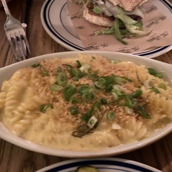 The Bonnie - Mac & Cheese - Cocktail Bars Near Me - Astoria, New York The Bonnie - Mac & Cheese - Cocktail Bars Near Me - Astoria, New York