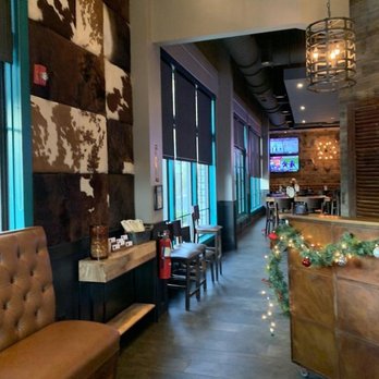 CharBar No 7 - the interior of a restaurant - American Near Me - Mountain Brook, Alabama