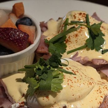 CōV Edina - Classic eggs Benedict with a cup of fruits - Cocktail Bars Near Me - Edina, Minnesota