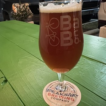 Breakaway Brewing - King Of The Mountain (KOM) 7% Red IPA - Gastropubs Near Me - San Antonio, Texas