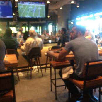 Earls Kitchen + Bar - New American Near Me - Somerville, Massachusetts
