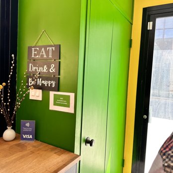Mr Green Bubble - Interior - Bubble Tea Near Me - West Menlo Park, California Mr Green Bubble - Interior - Bubble Tea Near Me - West Menlo Park, California