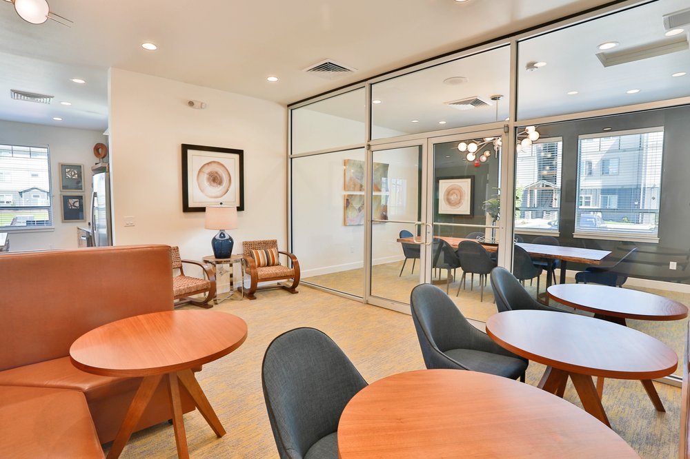 SOUTHTOWN APARTMENTS Updated May 2024 20 Photos 830 Ecols St S