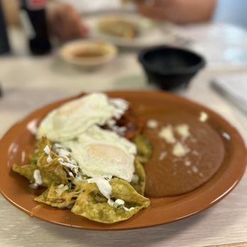 Primos Mexican Food - Chilaquiles Divorciados - Mexican Near Me - Tucson, Arizona Primos Mexican Food - Chilaquiles Divorciados - Mexican Near Me - Tucson, Arizona