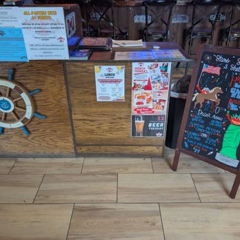 Mr & Mrs Crab - Cajun/Creole Near Me - Gulfport, Mississippi