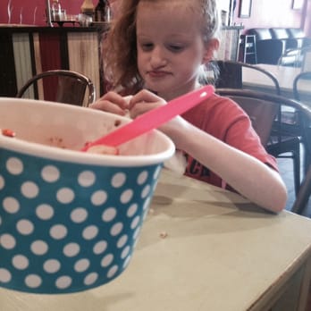 Chiller Bee Frozen Yogurt - She loved it! - Ice Cream & Frozen Yogurt Near Me - Conroe, Texas
