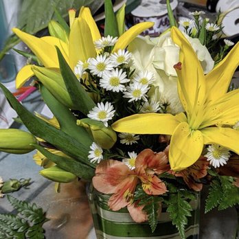 The Bloom Closet Florist - Bouquet for my cousin, mother of 3 and caregiver to my uncle (her dad) who passed away. - Florists Near Me - Evans, Georgia