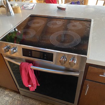 Kama'aina Handyman - After moving the outlet, the new stove fits perfectly. - Handyman Near Me - Honolulu, Hawaii Kama'aina Handyman - After moving the outlet, the new stove fits perfectly. - Handyman Near Me - Honolulu, Hawaii