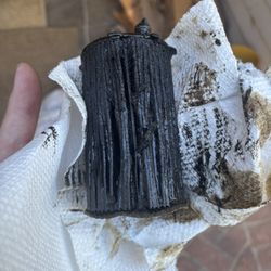 Fred's Executive Auto - An oil filter that had very clearly NOT been changed (despite claims by Fred's that it had).