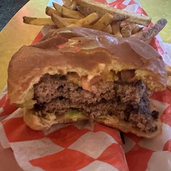 Pop's Burger Stand - Double meat burger - Burgers Near Me - Waxahachie, Texas Pop's Burger Stand - Double meat burger - Burgers Near Me - Waxahachie, Texas