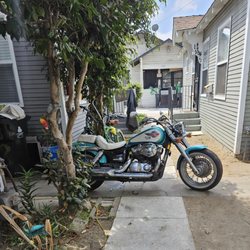 SoLa Rentals - Parks  on property  if you have door opened you get a room full exhaust!