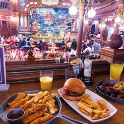 The Lucky Nugget Saloon - Chicken strips, burger and ribs.
