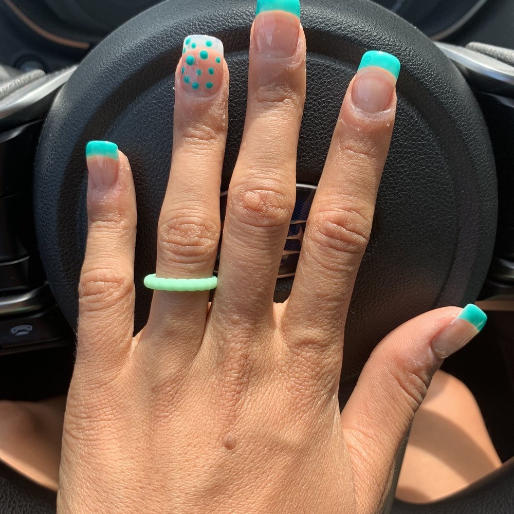 Tami's - Took me in very last minute :) Update: these lasted for SEVERAL weeks!! - Nail Salons Near Me - Long Beach, California